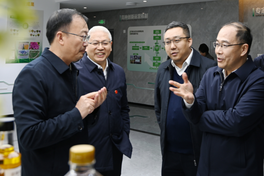 胡云在成都调研种业发展工作时强调：加快推进川种振兴 进一步提升川种高质量发展水平